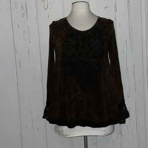 T Party long sleeve shirt size Large